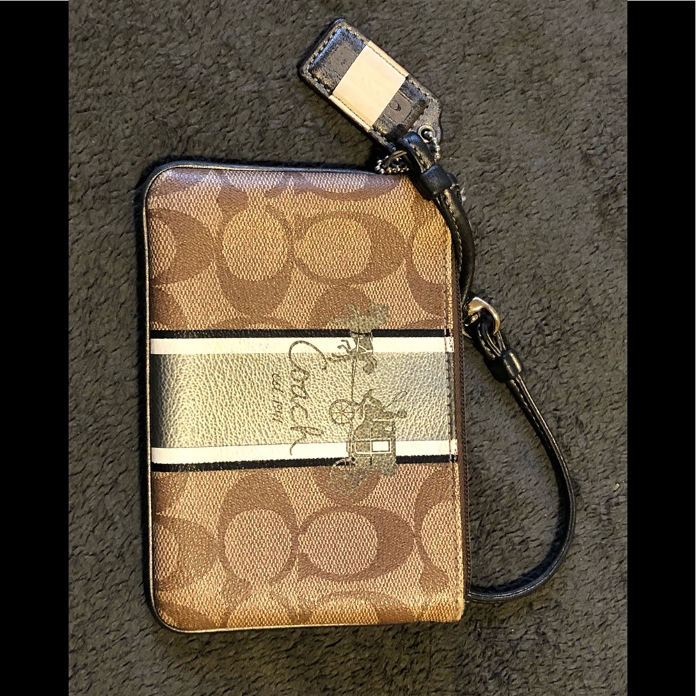 Coach Factory Wristlet - brown